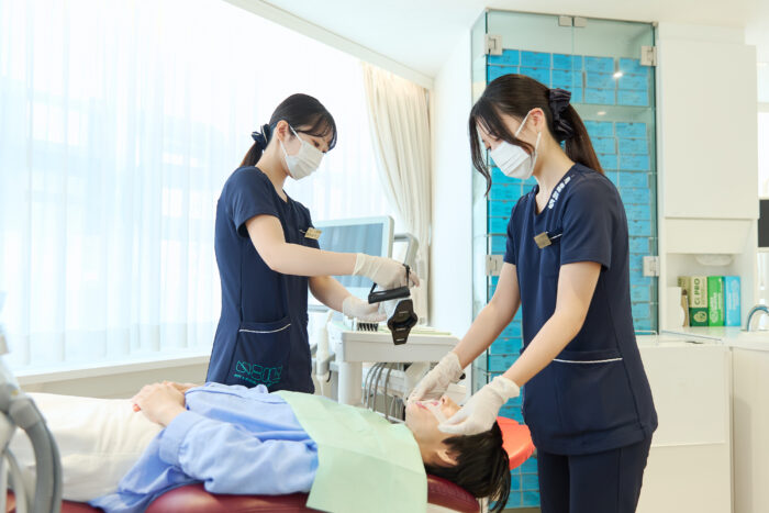 口腔内写真、歯科衛生士